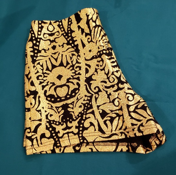 HoneyLee Black Gold Foil Shorts - Picture 4 of 5